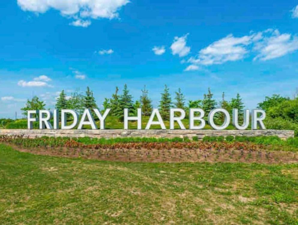 Aquarius 2 Bedroom Condo Friday Harbour Innisfil Exterior photo